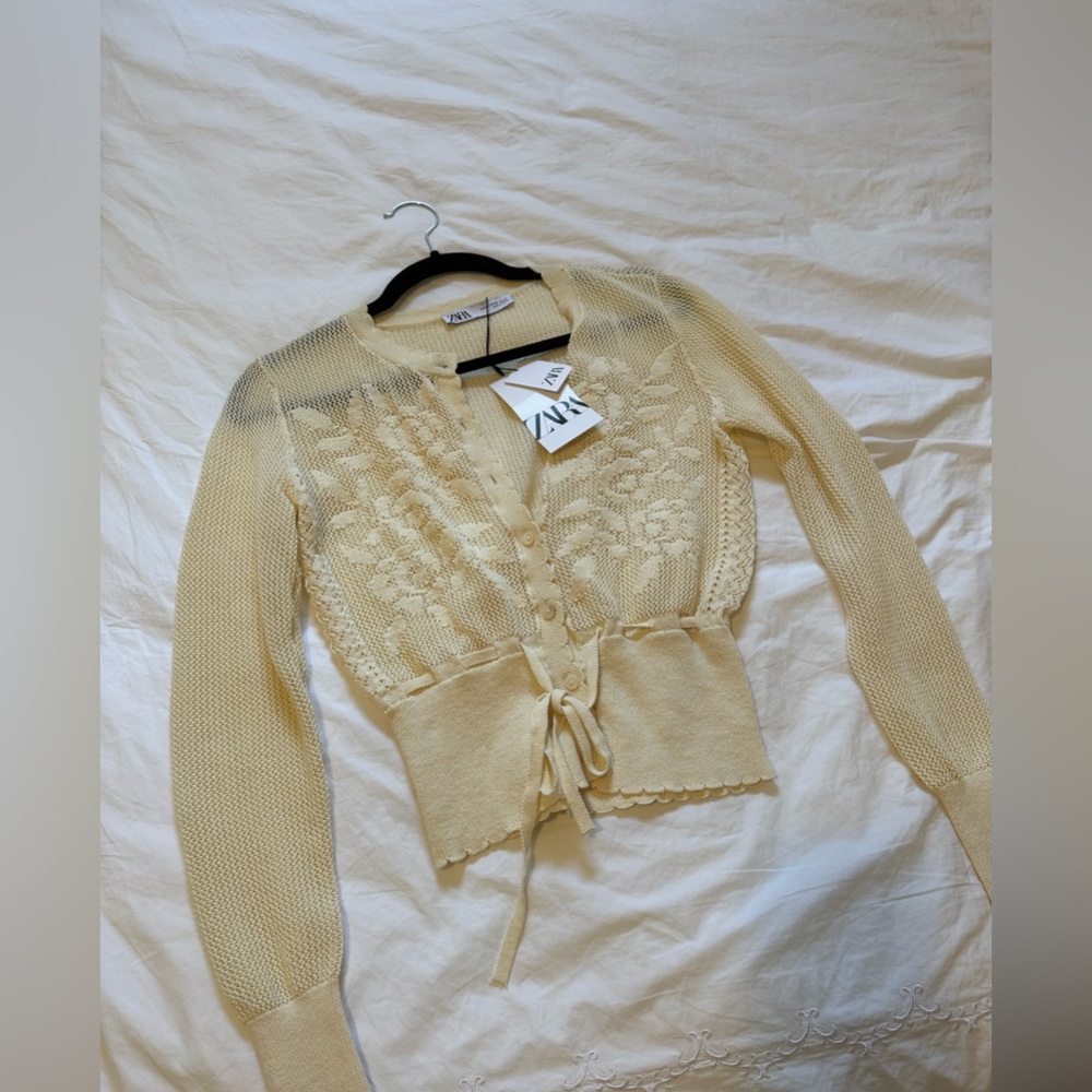 ZARA CROCHET CROP SWEATER SIZE XS